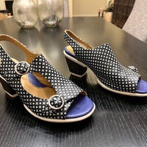 John Fluevog 'Awe' Black + White + Blue Slingback